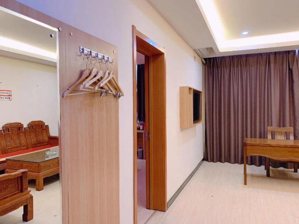 7 Days Premium Lintao City Golden Street Shopping Plaza Branch