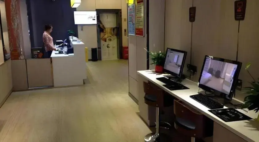 7 Days Premium Lintao City Golden Street Shopping Plaza Branch 7 Days Premium Lintao City Golden Street Shopping Plaza Branch