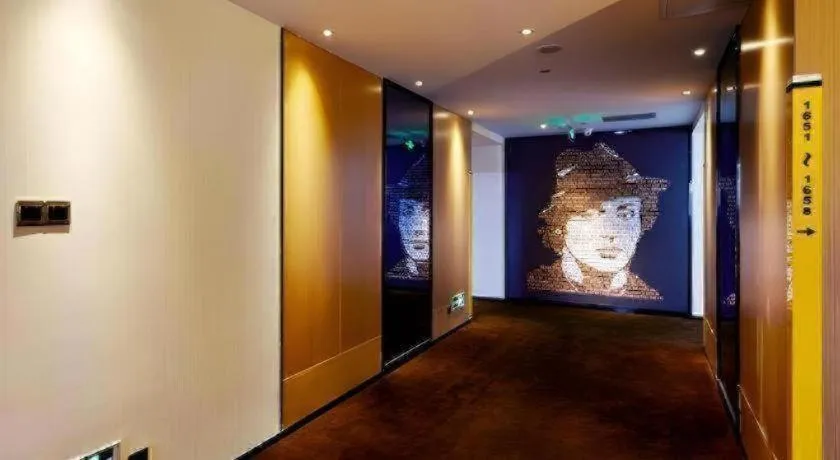 7 Days Premium Lintao City Golden Street Shopping Plaza Branch