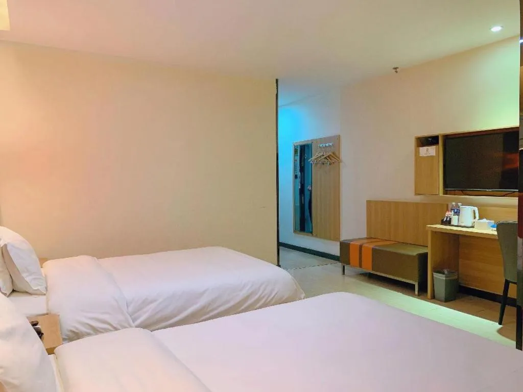 Bed in 7 Days Premium Lintao City Golden Street Shopping Plaza Branch