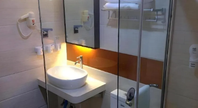 7 Days Premium Lintao City Golden Street Shopping Plaza Branch