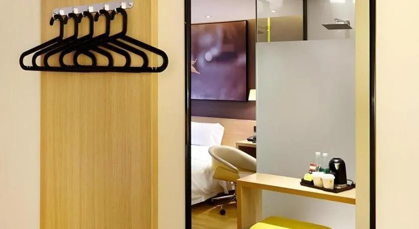 7 Days Premium Lintao City Golden Street Shopping Plaza Branch