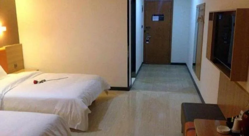 Bed in 7 Days Premium Lintao City Golden Street Shopping Plaza Branch