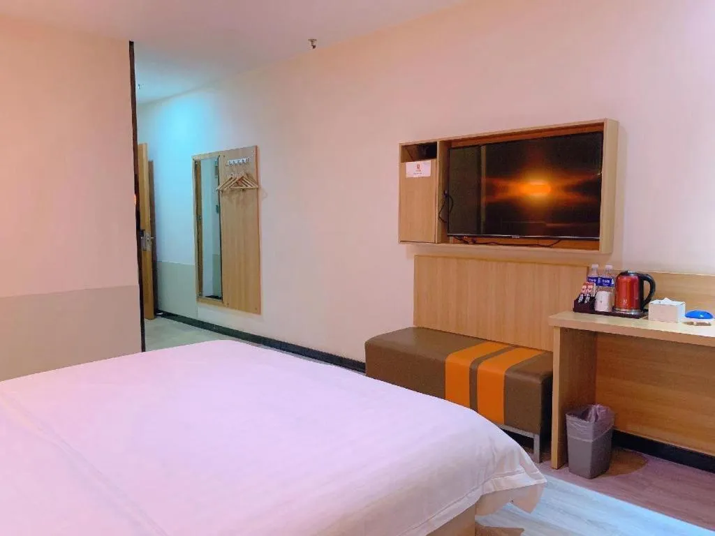 Bed in 7 Days Premium Lintao City Golden Street Shopping Plaza Branch
