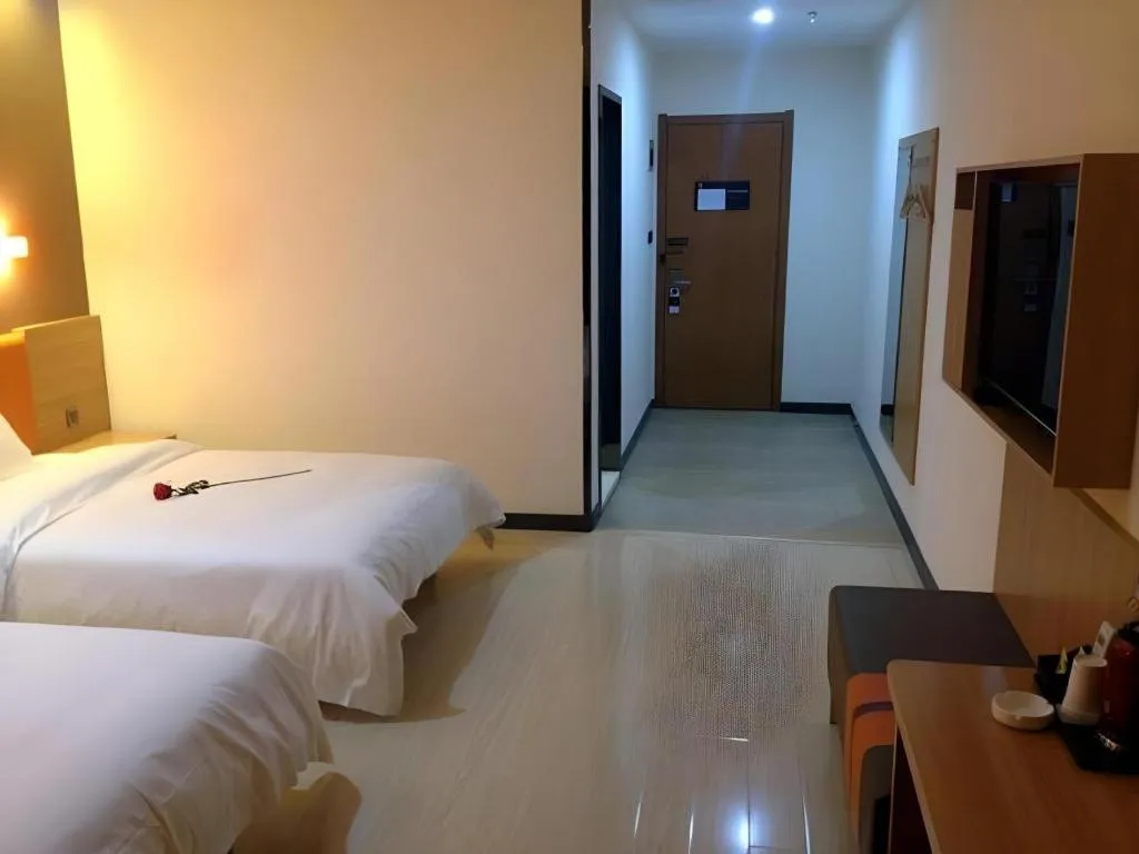 Bed in 7 Days Premium Lintao City Golden Street Shopping Plaza Branch