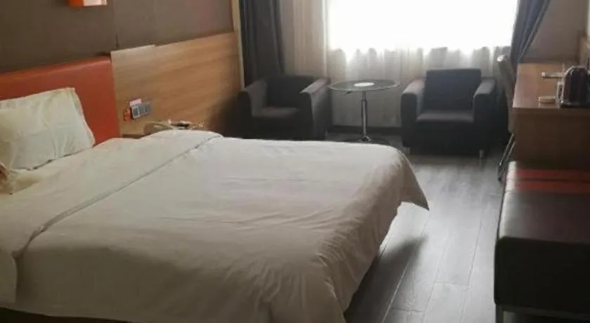 Bed in 7 Days Premium Lintao City Golden Street Shopping Plaza Branch