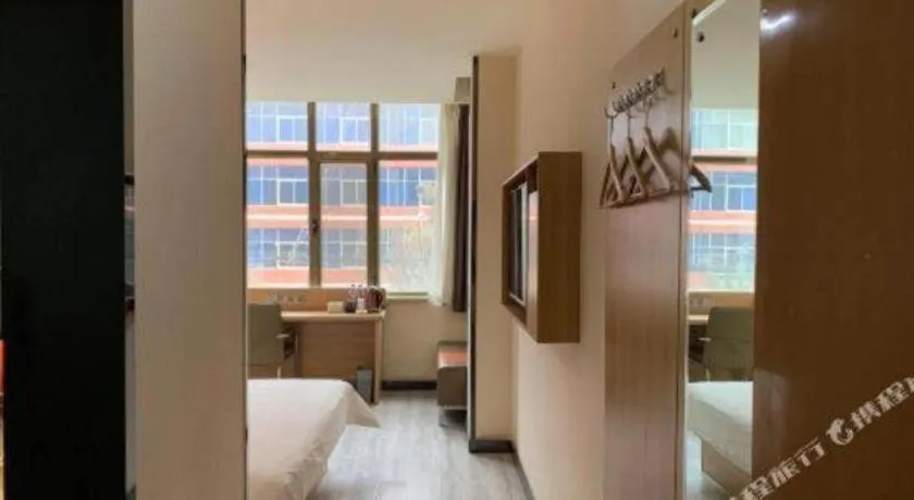 Bed in 7 Days Premium Lintao City Golden Street Shopping Plaza Branch