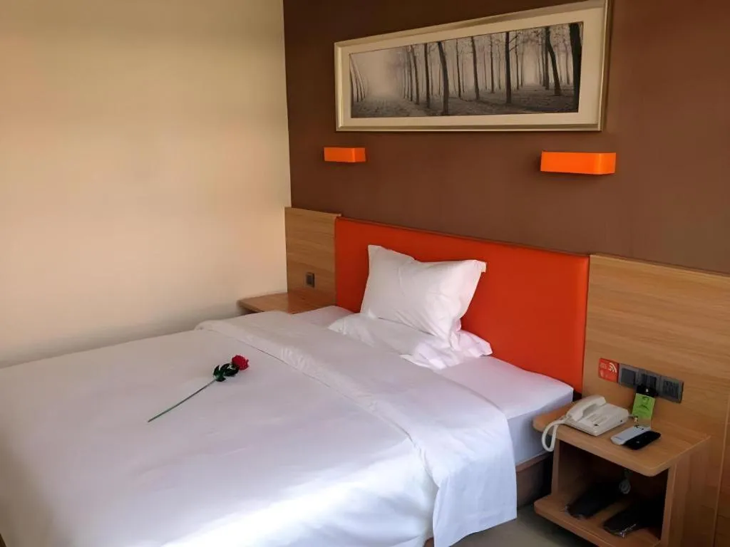 Bed in 7 Days Premium Lintao City Golden Street Shopping Plaza Branch