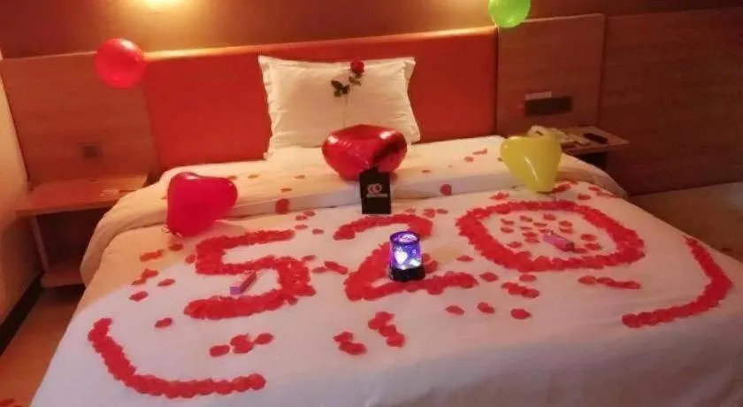 Bed in 7 Days Premium Lintao City Golden Street Shopping Plaza Branch