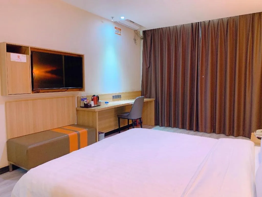 Bed in 7 Days Premium Lintao City Golden Street Shopping Plaza Branch