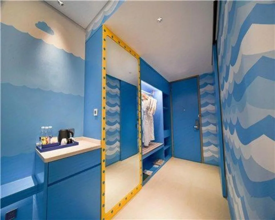 Bed in Dolphin Bay Hotel