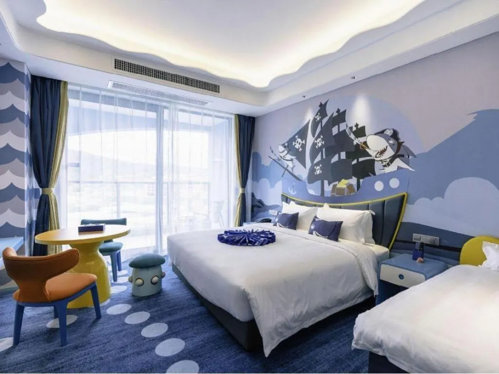 Bed in Dolphin Bay Hotel