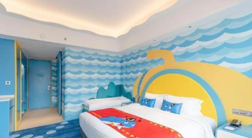 Bed in Dolphin Bay Hotel