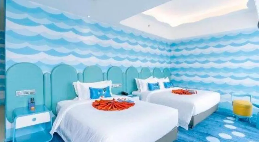Bed in Dolphin Bay Hotel