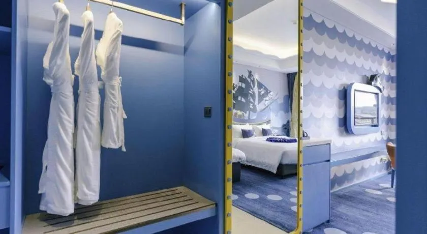 Bed in Dolphin Bay Hotel