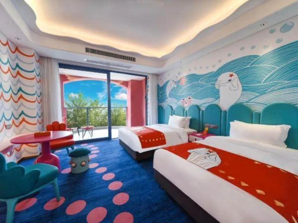 Bed in Dolphin Bay Hotel
