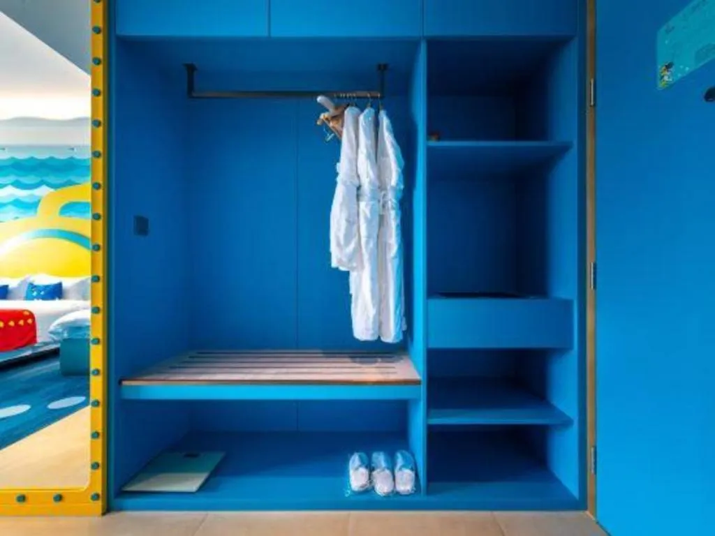 Bed in Dolphin Bay Hotel