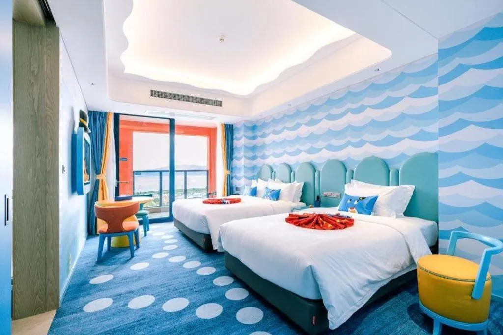 Bed in Dolphin Bay Hotel