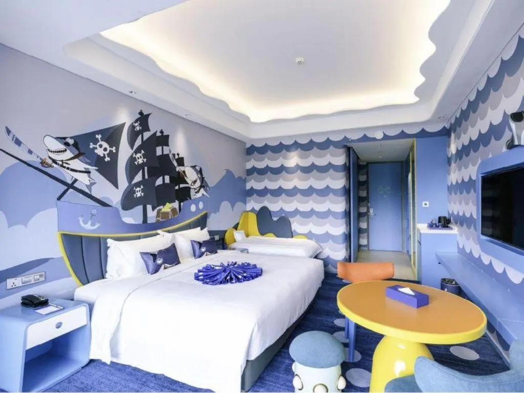 Bed in Dolphin Bay Hotel