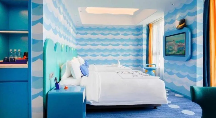 Bed in Dolphin Bay Hotel