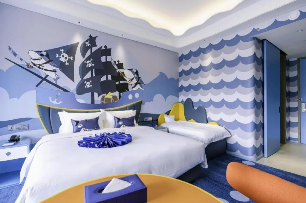 Bed in Dolphin Bay Hotel