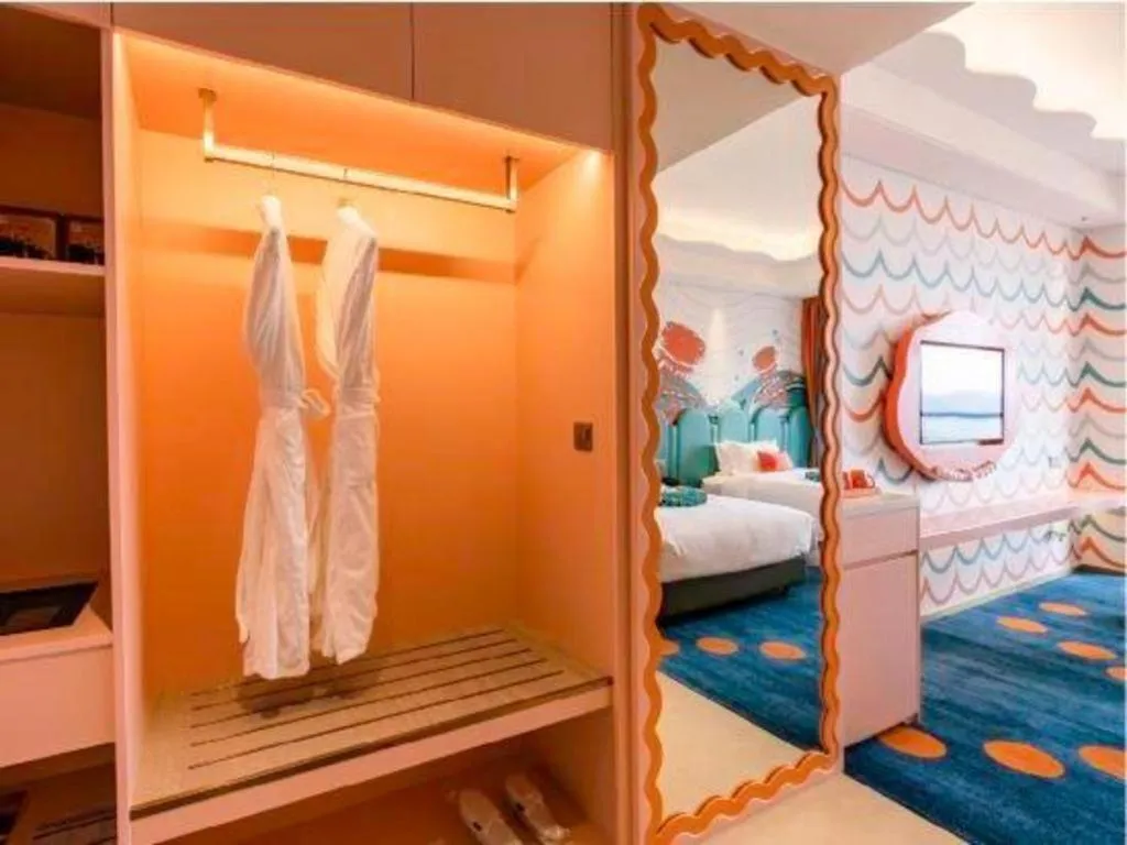 Bed in Dolphin Bay Hotel