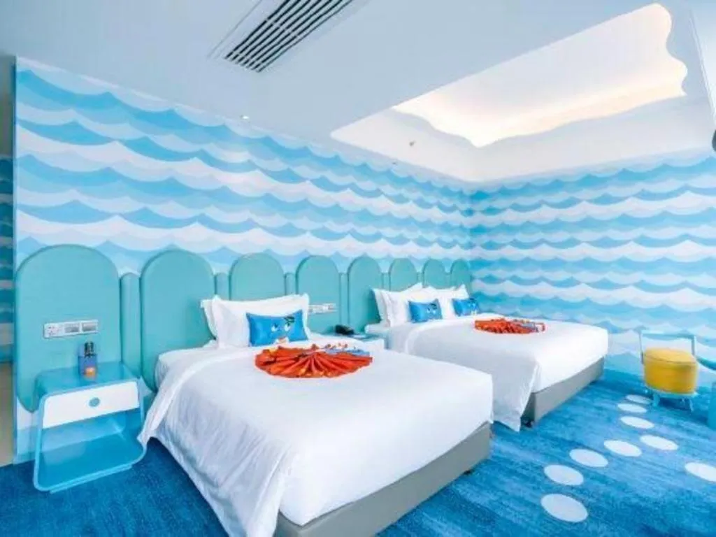 Bed in Dolphin Bay Hotel