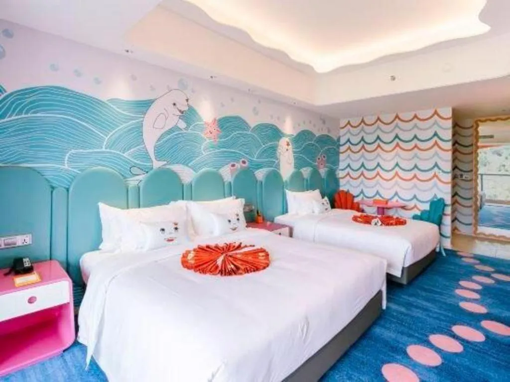 Bed in Dolphin Bay Hotel
