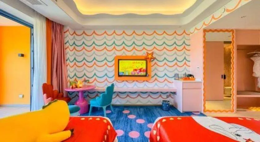 Bed in Dolphin Bay Hotel