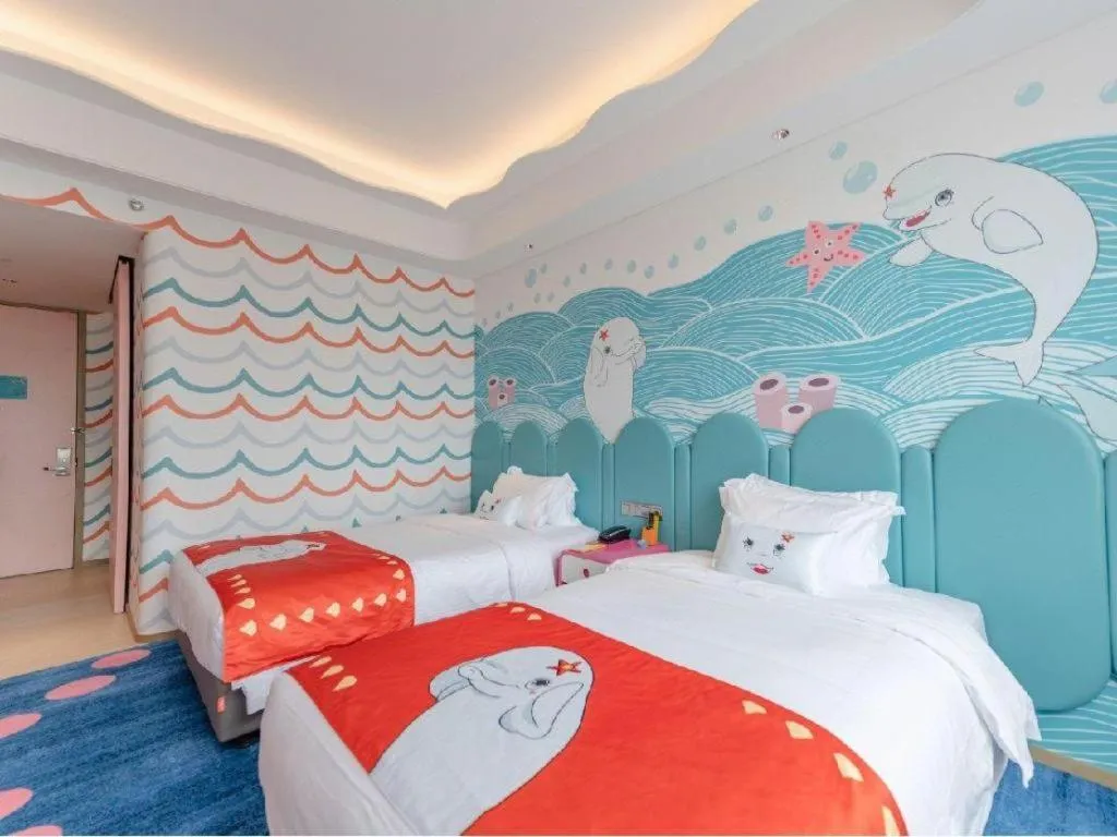 Bed in Dolphin Bay Hotel