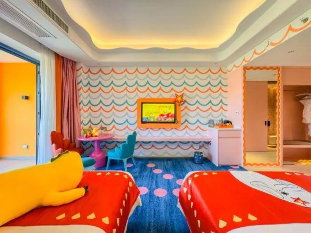 Bed in Dolphin Bay Hotel