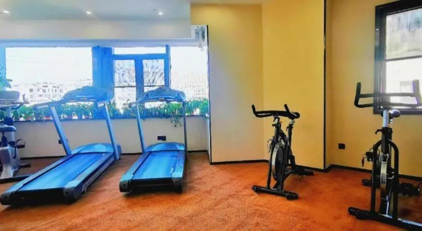 Gya Hotel Jurong England International