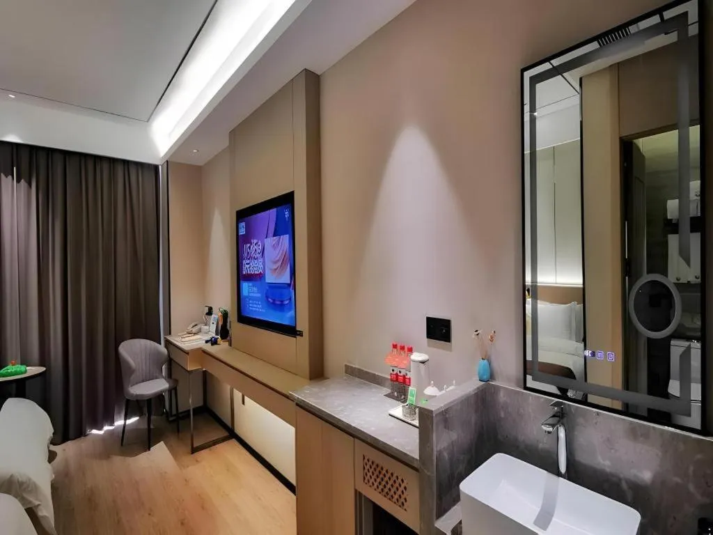 Gya Hotel Jurong England International