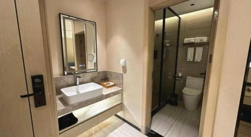 Gya Hotel Jurong England International