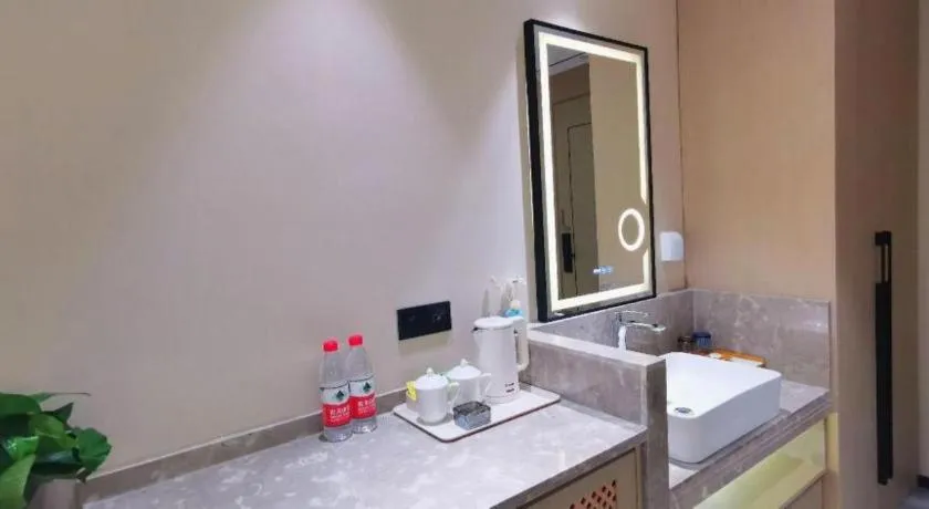 Gya Hotel Jurong England International