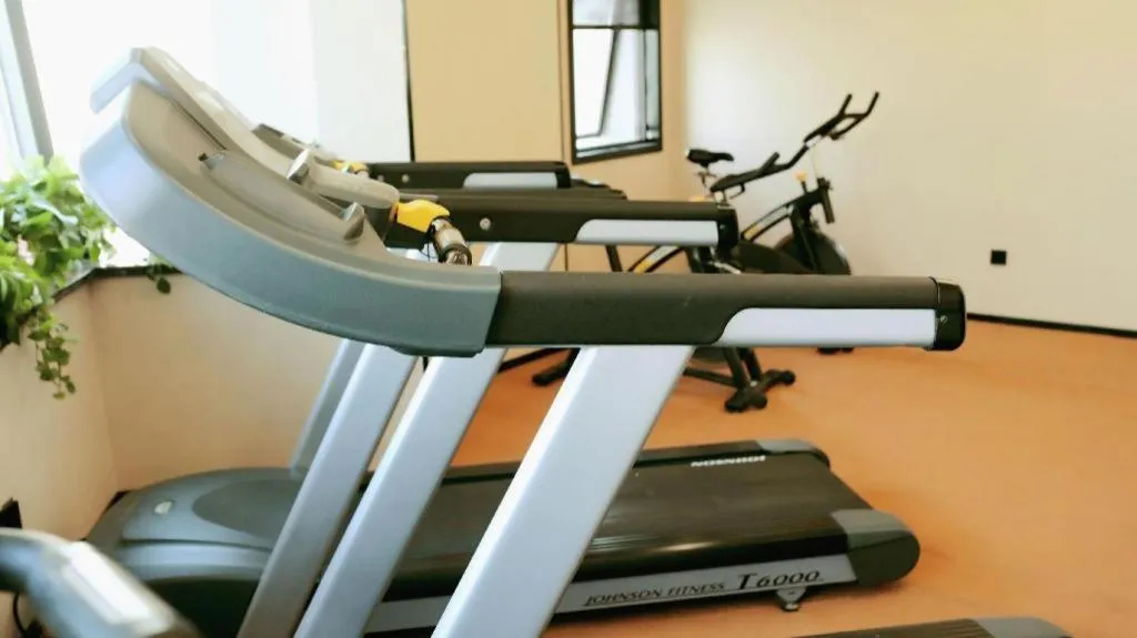 Gya Hotel Jurong England International