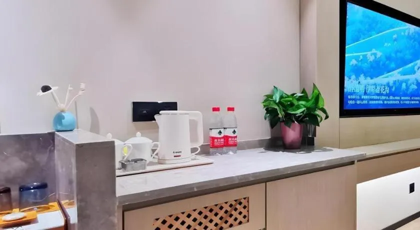 Gya Hotel Jurong England International