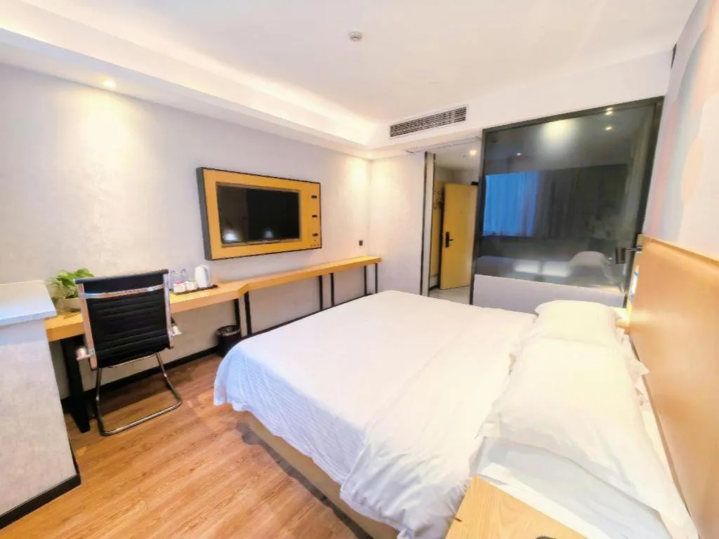 Bed in GreenTree Inn Ganzhou Gan County Bus Station