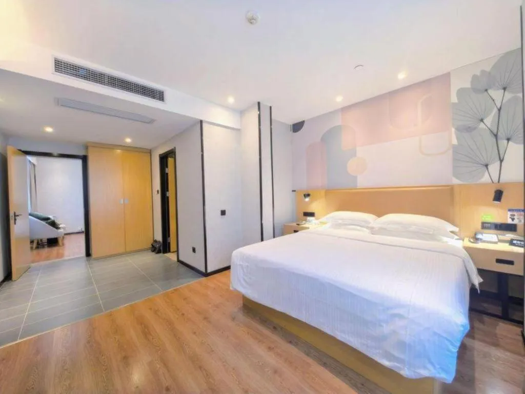 Bed in GreenTree Inn Ganzhou Gan County Bus Station