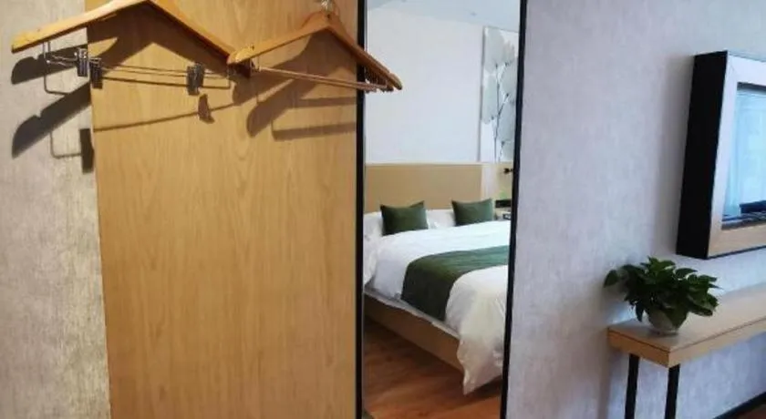 Bed in GreenTree Inn Ganzhou Gan County Bus Station