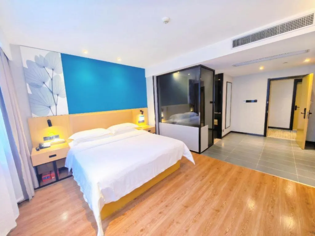 Bed in GreenTree Inn Ganzhou Gan County Bus Station