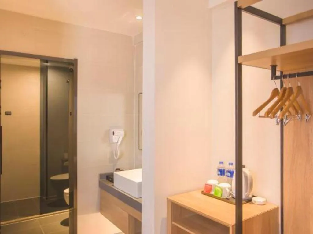 GreenTree Inn Express Taizhou Jiangyan Hardware City