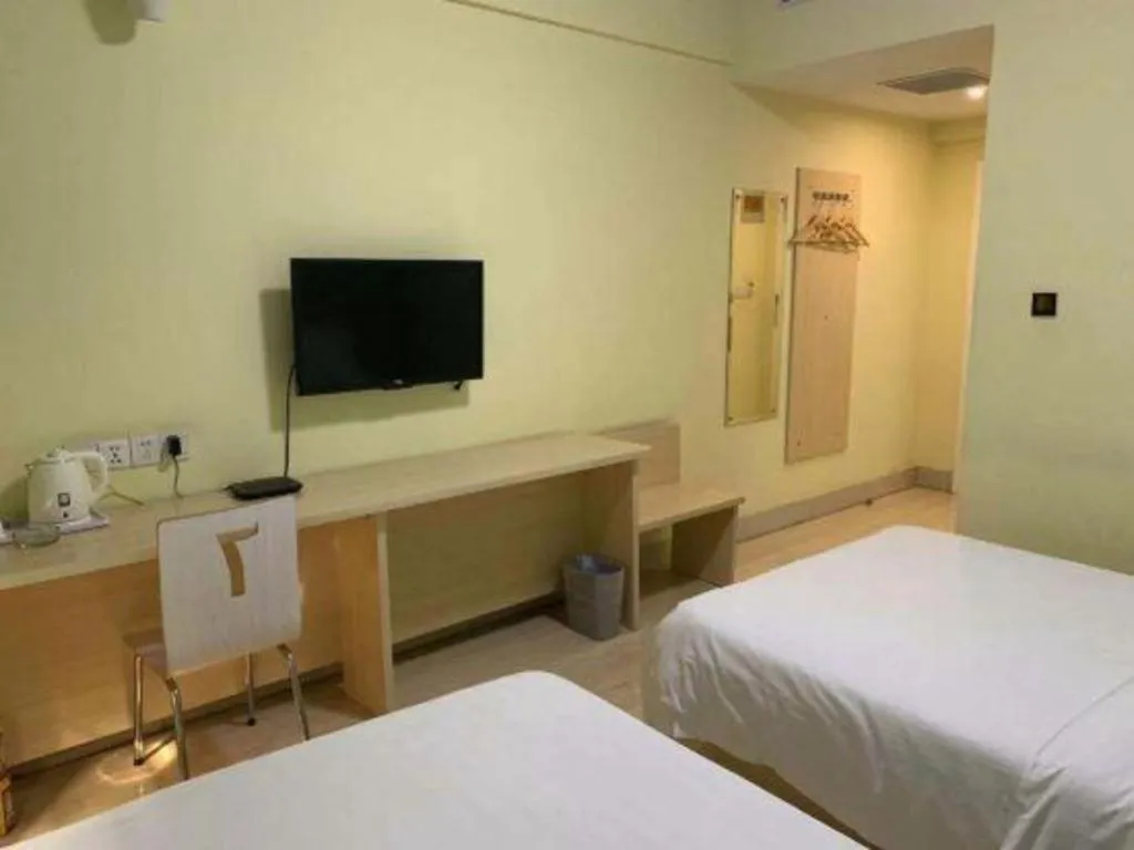 Bed in 7 Days Inn Zoucheng Chengqian East Road Yiwu Trade Market