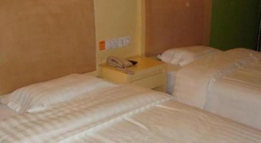 Bed in 7 Days Inn Zoucheng Chengqian East Road Yiwu Trade Market