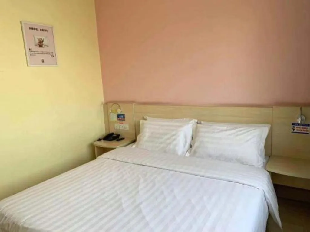 Bed in 7 Days Inn Zoucheng Chengqian East Road Yiwu Trade Market
