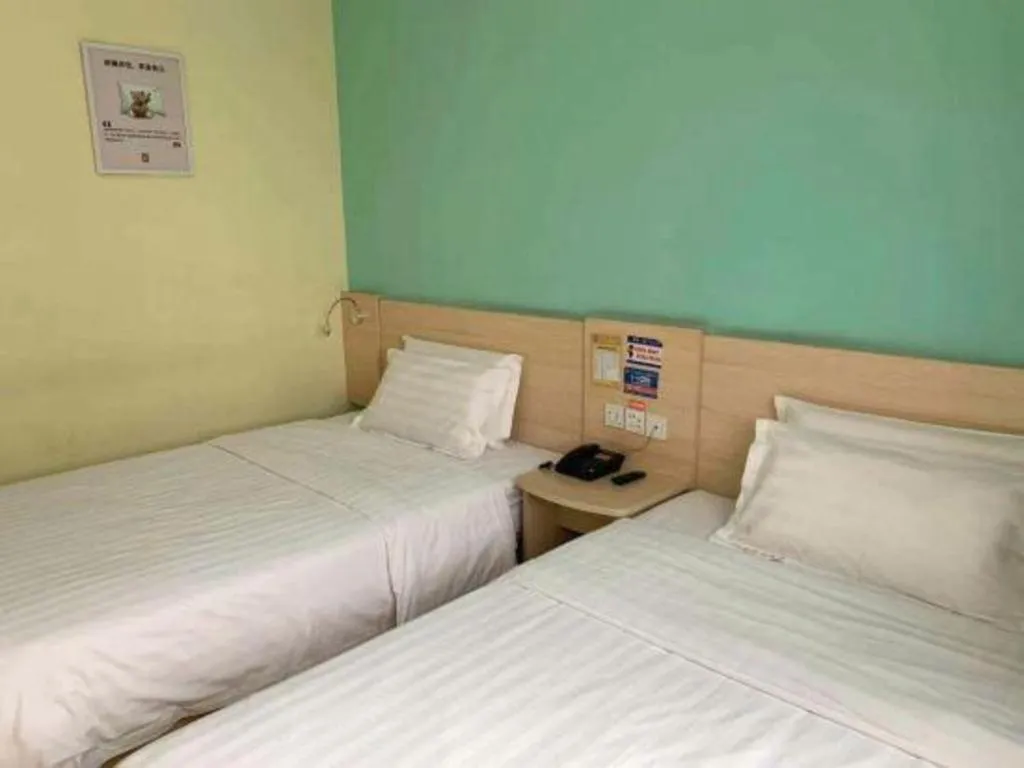 Bed in 7 Days Inn Zoucheng Chengqian East Road Yiwu Trade Market