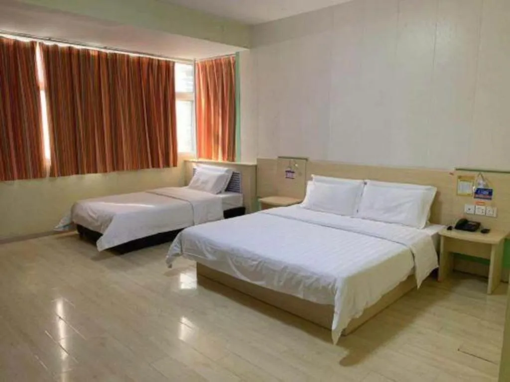 Bed in 7 Days Inn Zoucheng Chengqian East Road Yiwu Trade Market