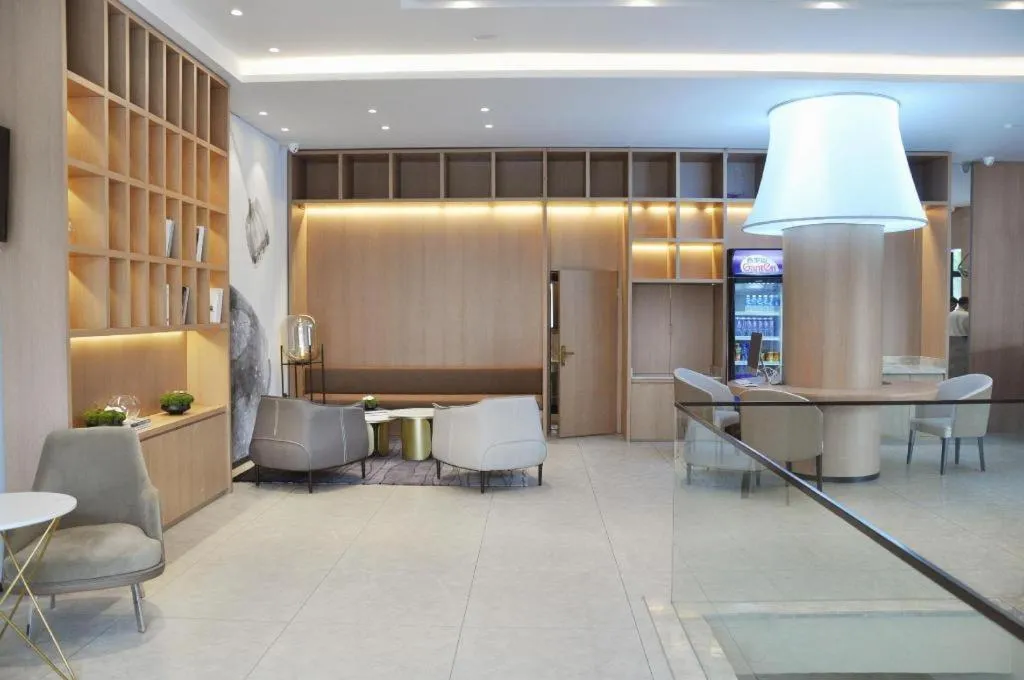 7 Days Premium· Daqing City Government Wanda Plaza