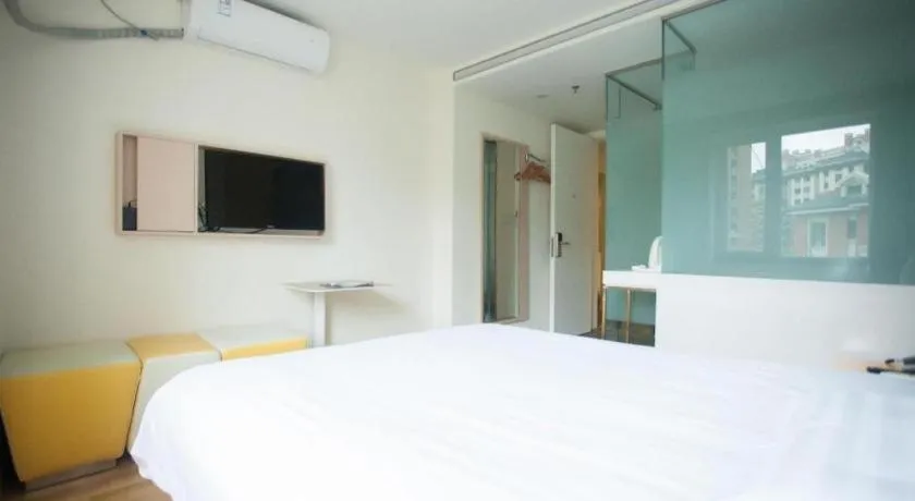 Bed in 7 Days Inn Harbin West Railway Station