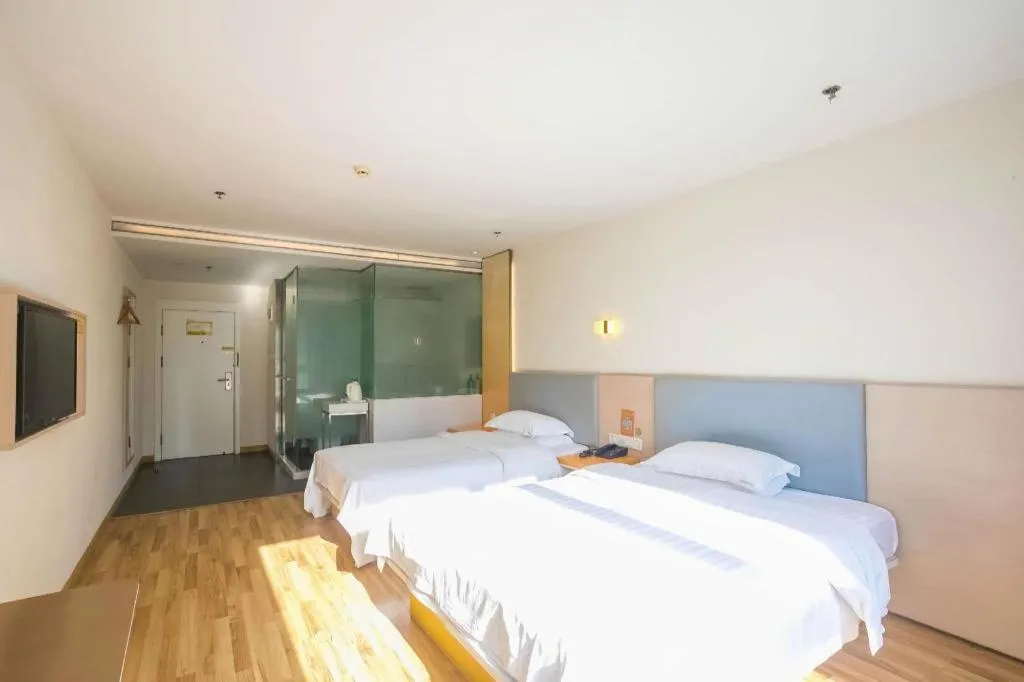 Bed in 7 Days Inn Harbin West Railway Station